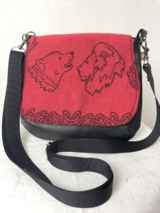 Handtasche "Aria" Baie Crimson Sigils (Zweite Wahl)